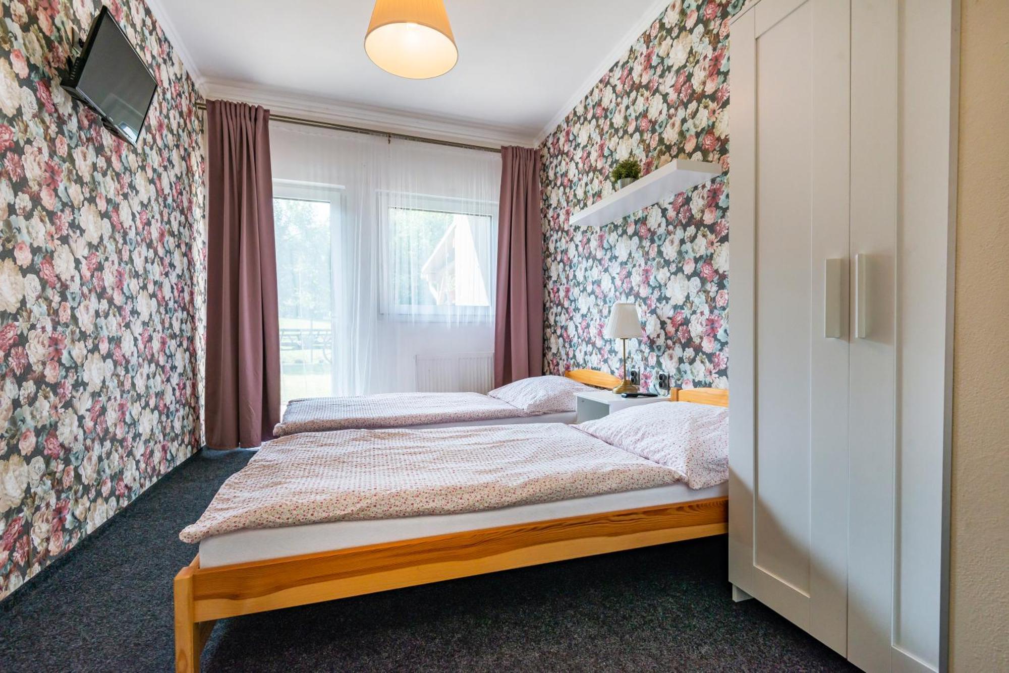 Pension U Jezu Klasterec nad Ohri Exterior photo